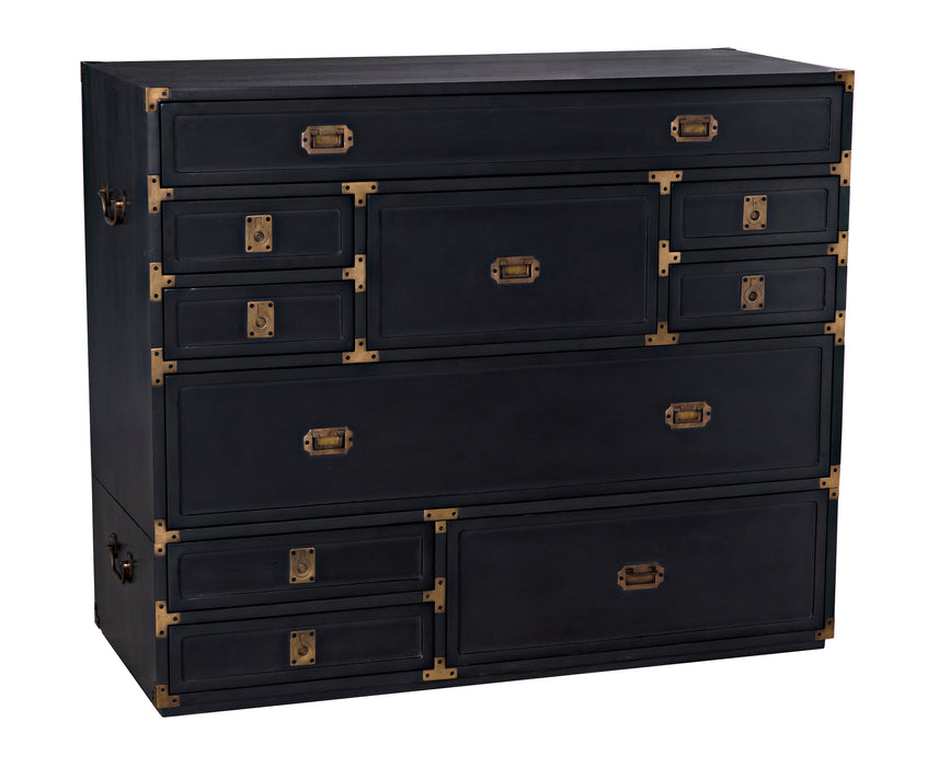 Charles Chest, Pale