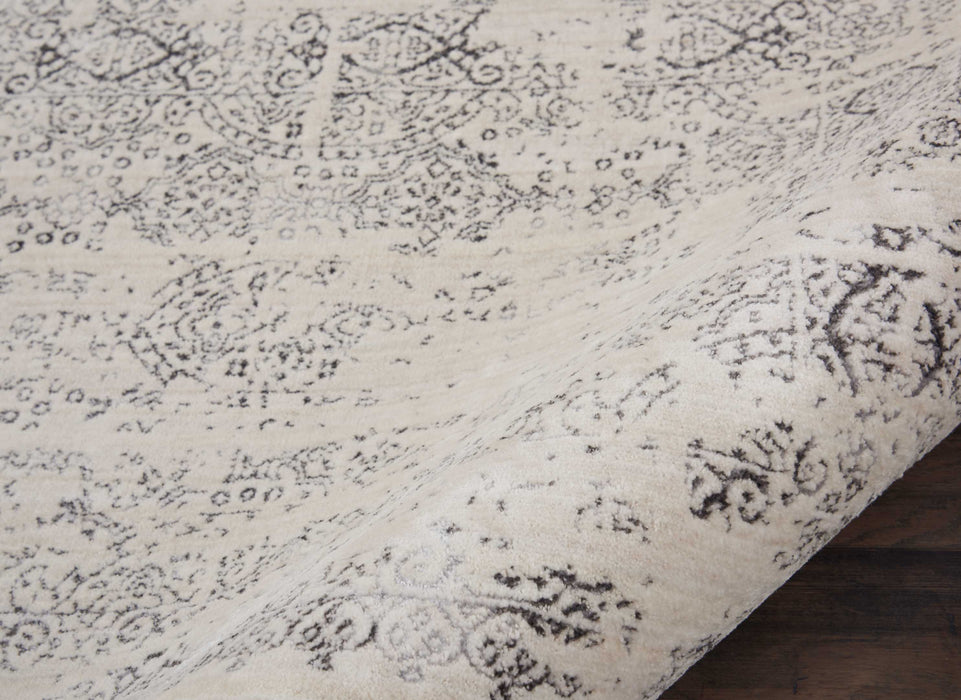 Kathy Ireland Silver Screen 2' X 4' Ivory White Vintage Area Rug