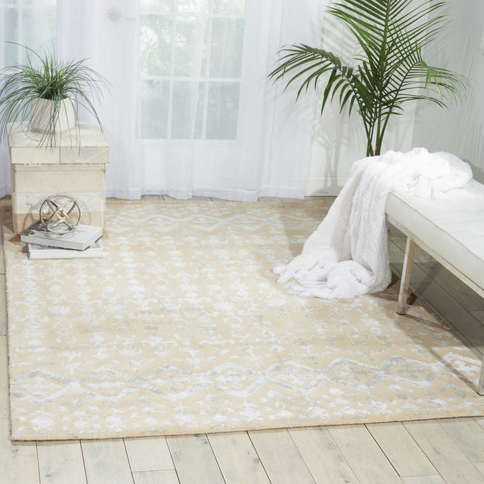 Nourison Symphony SYM13 White 4'x6'  Area Rug
